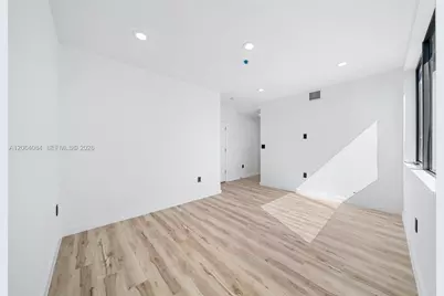 11 NE 51 St #B, Miami, FL 33137 - Photo 11