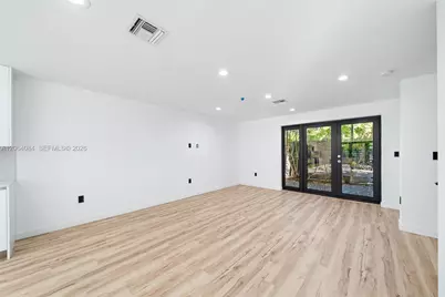 11 NE 51 St #B, Miami, FL 33137 - Photo 7