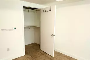 1750 N Bayshore Dr, Miami, FL 33132 - Photo 11