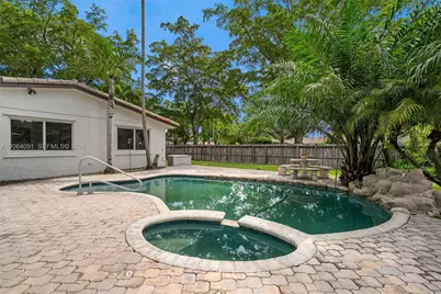 6200 Pine Ter, Plantation, FL 33317 - Photo 37