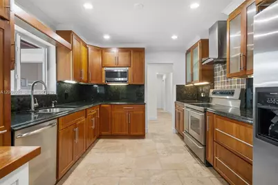 6200 Pine Ter, Plantation, FL 33317 - Photo 13