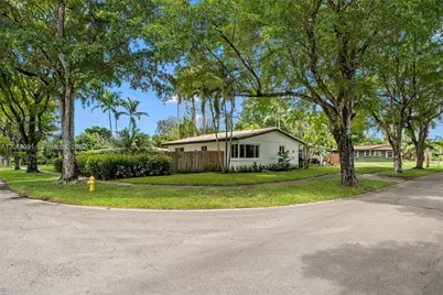 6200 Pine Ter, Plantation, FL 33317 - Photo 49