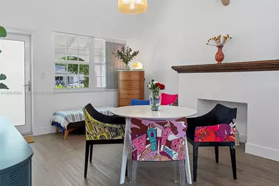 2451 SW 25th St, Miami, FL 33133 - Photo 9