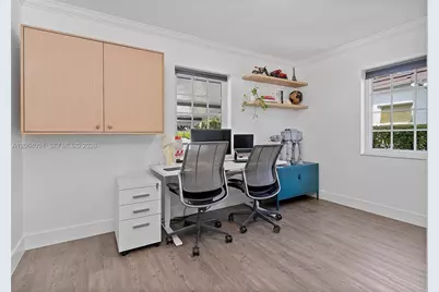 2451 SW 25th St, Miami, FL 33133 - Photo 33