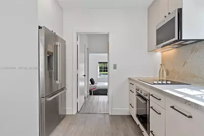 2451 SW 25th St, Miami, FL 33133 - Photo 27
