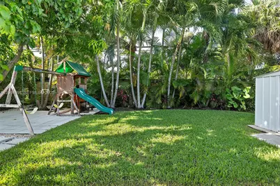 2451 SW 25th St, Miami, FL 33133 - Photo 47