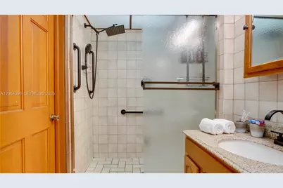 301 SW 69th Ave #301, Miami, FL 33144 - Photo 19