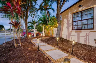 301 SW 69th Ave, Miami, FL 33144 - Photo 5