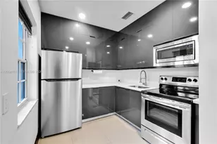 8335 E Crespi Blvd, Miami Beach, FL 33141 - Photo 5