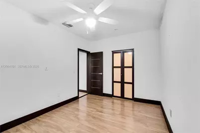 8335 E Crespi Blvd #4, Miami Beach, FL 33141 - Photo 13