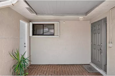 16831 Patio Village Ln, Weston, FL 33326 - Photo 7