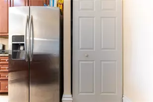 3001 NE 185th St, Aventura, FL 33180 - Photo 17