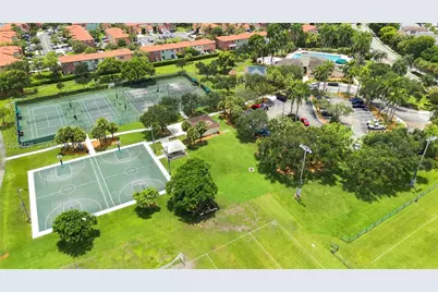 15650 NW 12th Ct, Pembroke Pines, FL 33028 - Photo 27