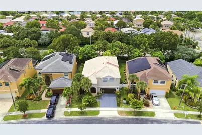15650 NW 12th Ct, Pembroke Pines, FL 33028 - Photo 5