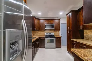 320 NE 160th St, Miami, FL 33162 - Photo 7