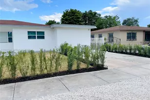 320 NE 160th St, Miami, FL 33162 - Photo 47