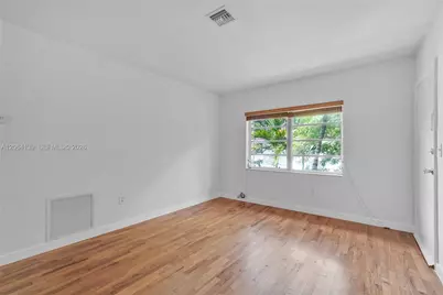411 Santander Ave #1, Coral Gables, FL 33134 - Photo 5