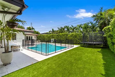 735 Benevento Ave, Coral Gables, FL 33146 - Photo 13