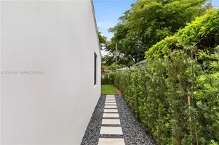 118 Sarto Ave, Coral Gables, FL 33134 - Photo 25