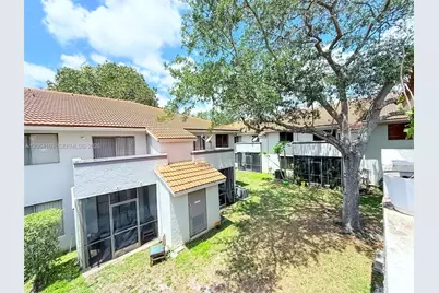 3212 Coral Lake Ln #3212, Coral Springs, FL 33065 - Photo 11