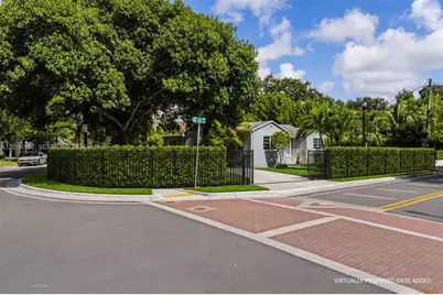 902 NW 10th Ct, Miami, FL 33136 - Photo 5