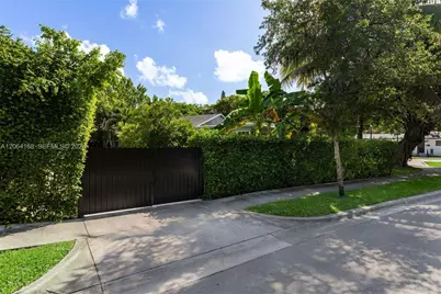 902 NW 10th Ct, Miami, FL 33136 - Photo 33