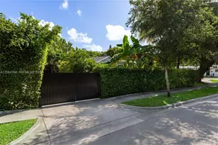 902 NW 10th Ct, Miami, FL 33136 - Photo 33