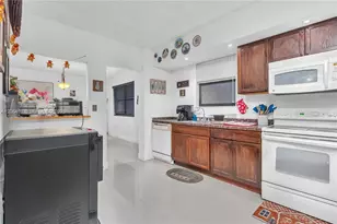 491 Ives Dairy Rd, Miami, FL 33179 - Photo 5