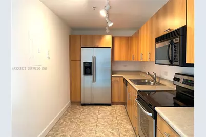 7501 E Treasure Dr #10C, North Bay Village, FL 33141 - Photo 5