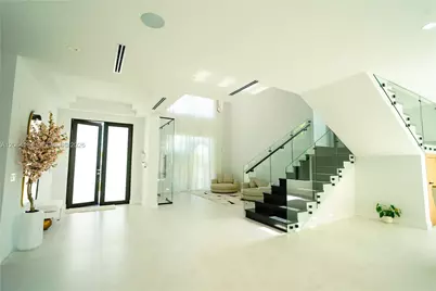 9330 SW 34th St, Miami, FL 33165 - Photo 23