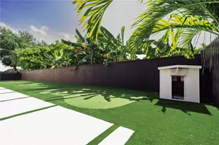 9330 SW 34th St, Miami, FL 33165 - Photo 13
