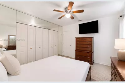 291 W 47th St, Hialeah, FL 33012 - Photo 11