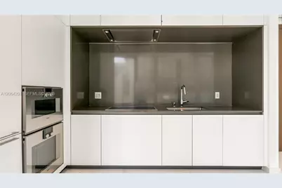 300 Biscayne Boulevard Way #1106E, Miami, FL 33131 - Photo 25