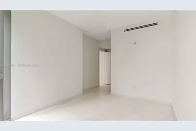 300 Biscayne Boulevard Way #1106E, Miami, FL 33131 - Photo 11