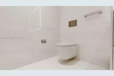 300 Biscayne Boulevard Way #1106E, Miami, FL 33131 - Photo 17