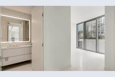 300 Biscayne Boulevard Way #1106E, Miami, FL 33131 - Photo 13