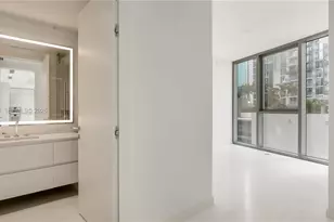 300 Biscayne Blvd Way, Miami, FL 33131 - Photo 13