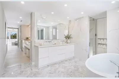 6203 Laguna Path N, Miami Beach, FL 33141 - Photo 17