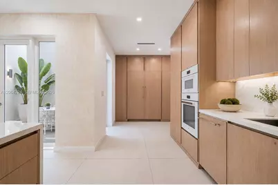 6203 Laguna Path N, Miami Beach, FL 33141 - Photo 11