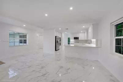 52 Camden Dr, Bal Harbour, FL 33154 - Photo 11