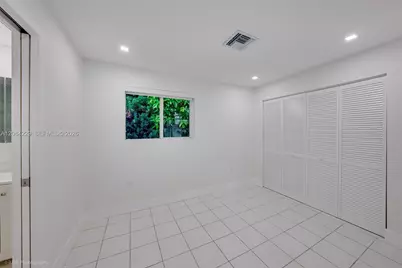 52 Camden Dr, Bal Harbour, FL 33154 - Photo 25