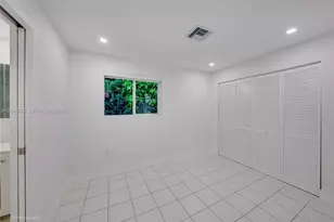 52 Camden Dr, Bal Harbour, FL 33154 - Photo 25