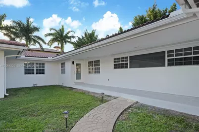 52 Camden Dr, Bal Harbour, FL 33154 - Photo 7