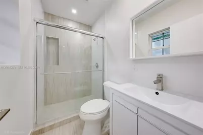 52 Camden Dr, Bal Harbour, FL 33154 - Photo 33