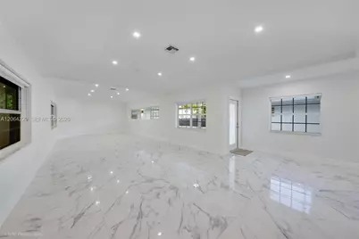 52 Camden Dr, Bal Harbour, FL 33154 - Photo 13