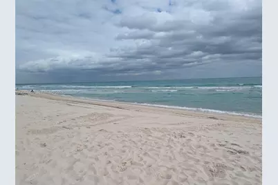 52 Camden Dr, Bal Harbour, FL 33154 - Photo 43