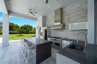 411 NW 125th Ave, Miami, FL 33182 - Photo 9