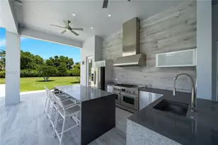 411 NW 125th Ave, Miami, FL 33182 - Photo 9