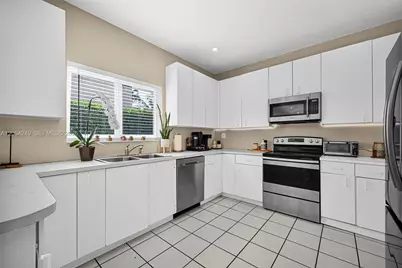 10877 SW 152nd Pl, Miami, FL 33196 - Photo 25