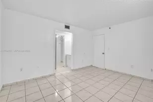 5249 NW 7th St, Miami, FL 33126 - Photo 15